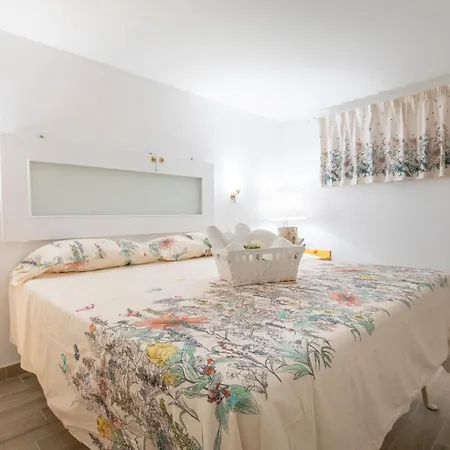 Fabiene Familyholidays Gelsonia Appartement Cefalù