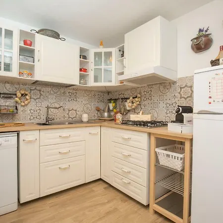 Fabiene Familyholidays Gelsonia Cefalu